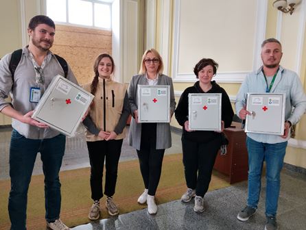 Організація Action Against Hunger. Бібліотека вдячна.